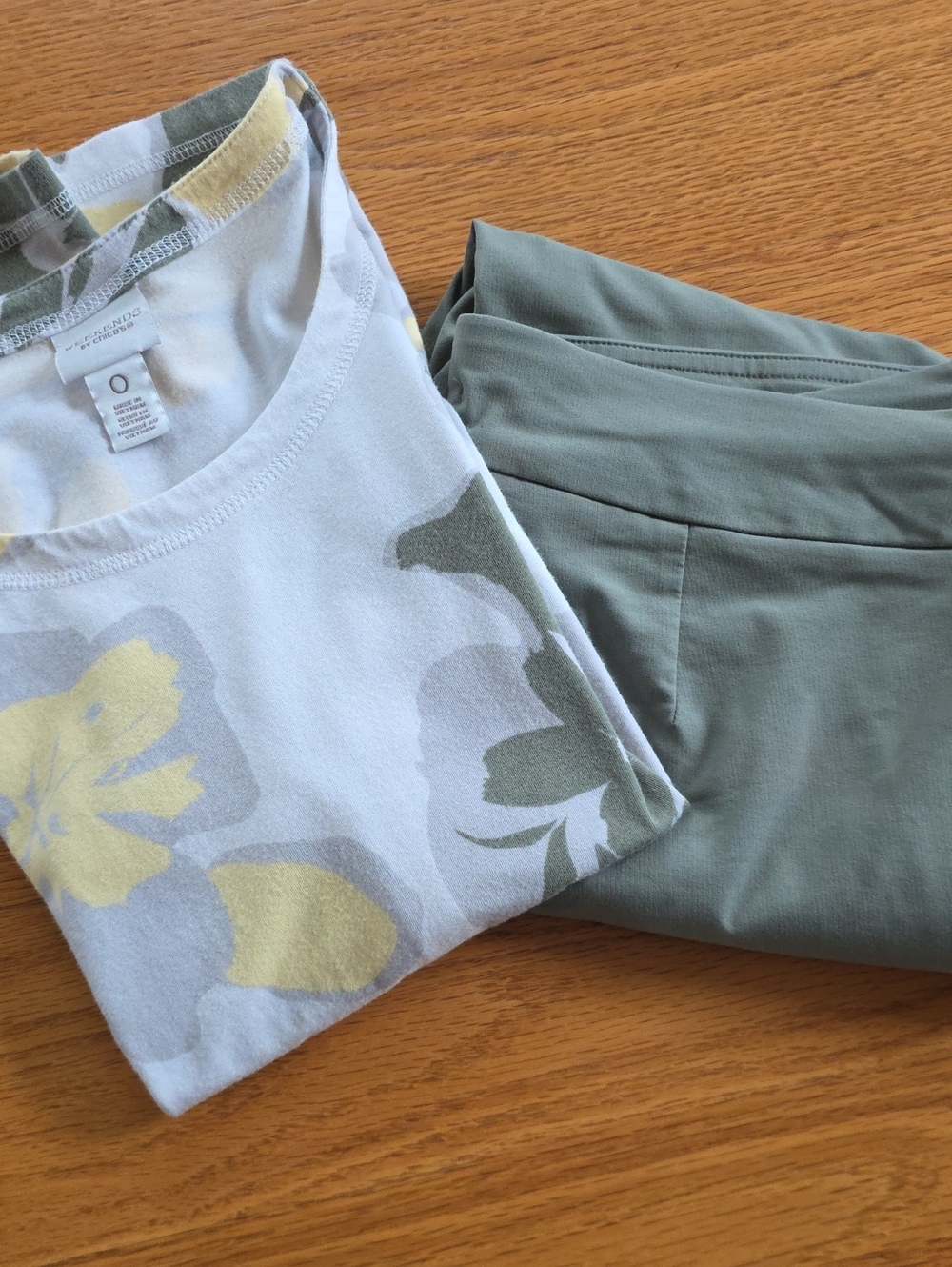 Chico's Olive Green Weekend Capri's with Coordinating Floral Top.